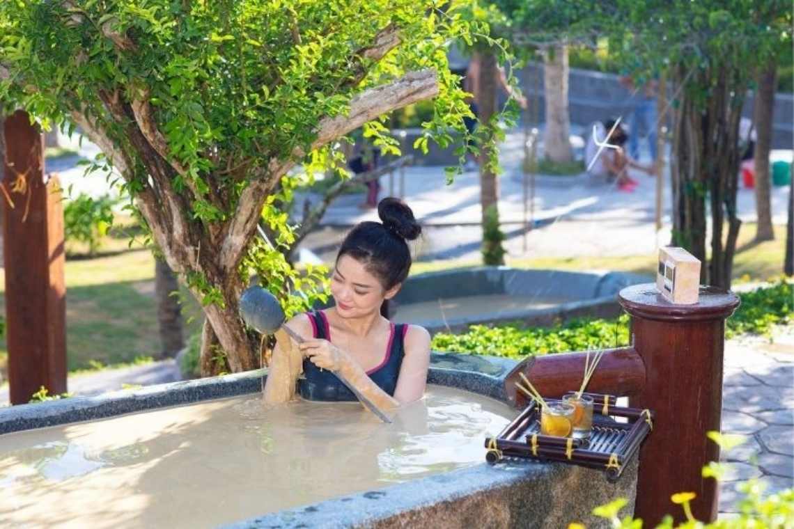 Giá vé tắm bùn Nha Trang